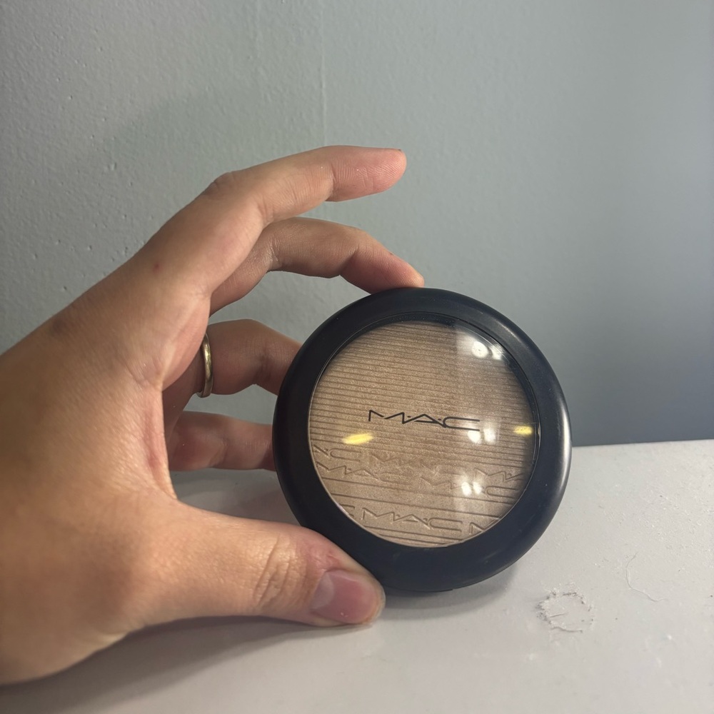 Mac extra dimensions skin-finish highlighter